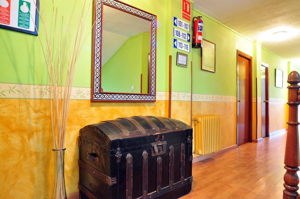 Hostal Europa San Roque del Acebal Buitenkant foto