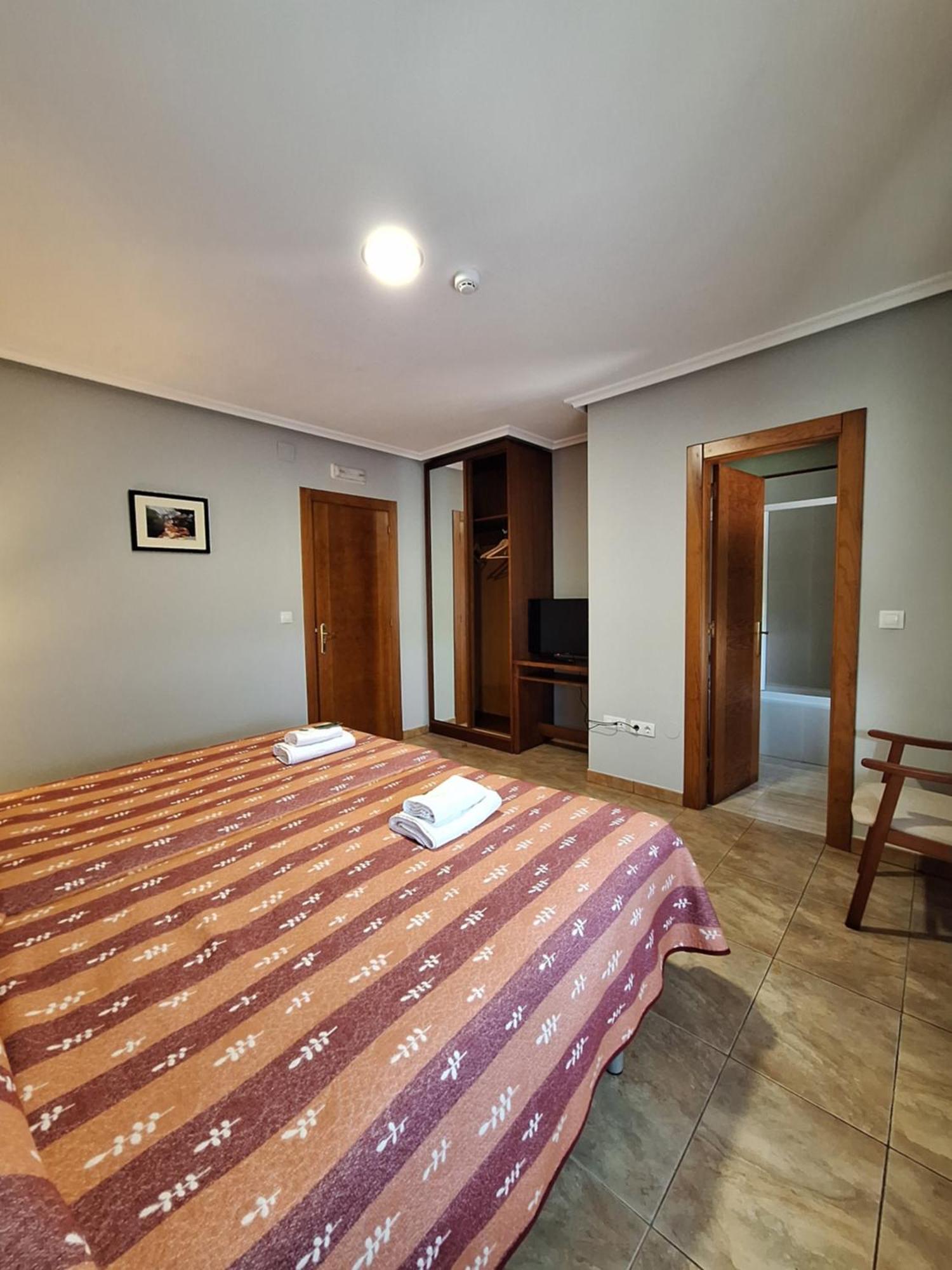 Hostal Europa San Roque del Acebal Buitenkant foto